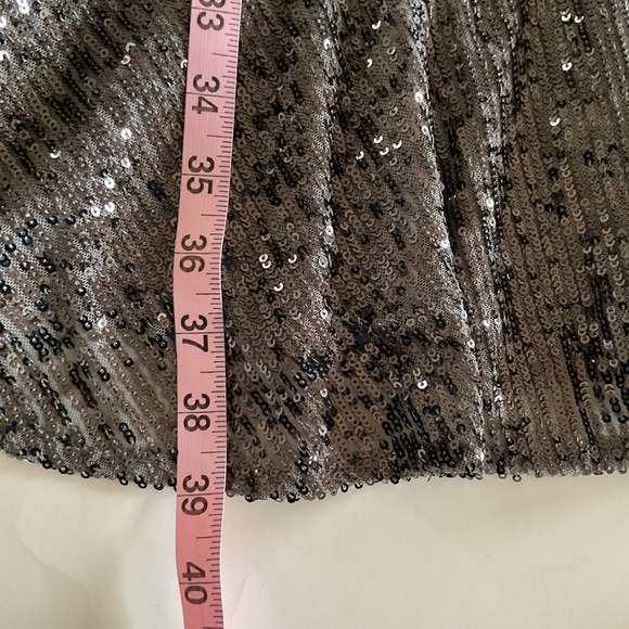 NW Nightway All Over Sequined Cocktail Dress Sz 10 Gunmetal Ruffled Hem Padded - Picture 16 of 16